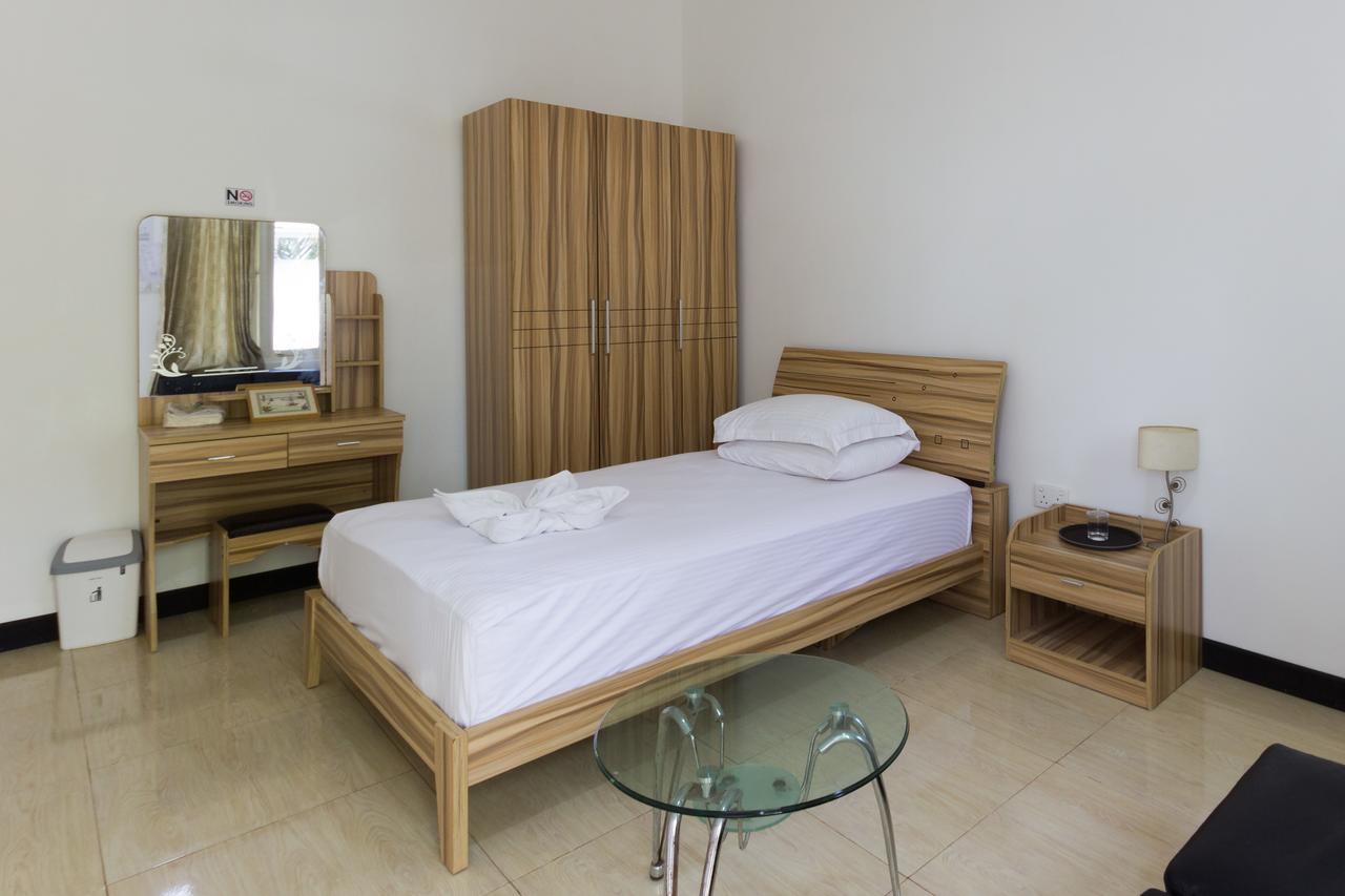Surf Trip Maldives Hotel Thulusdhoo Eksteriør billede